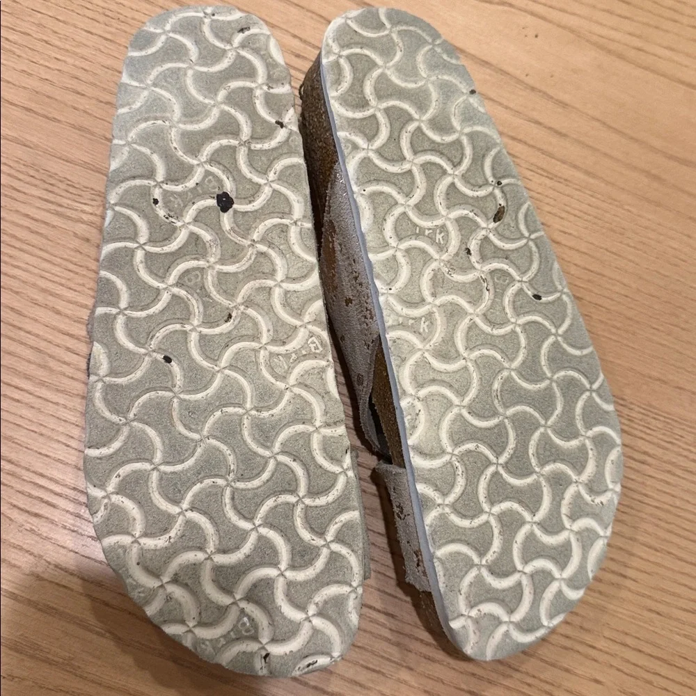 Birkenstock metallic leather slides size 7 - Picture 3 of 4